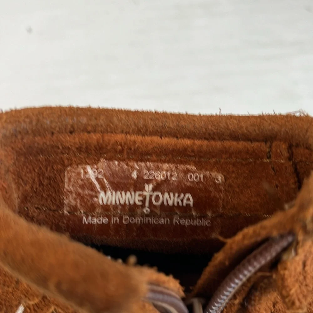Minnetonka Ankle Moccasins Side Zip Size 4 Leather Double Fringe Used